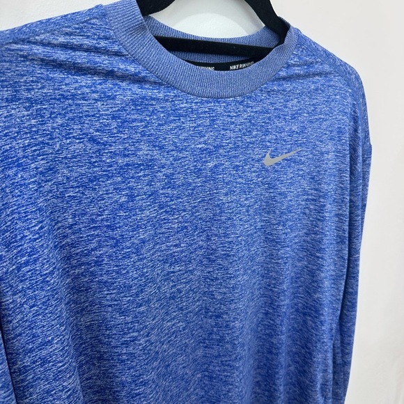Nike Women’s Blue Long Sleeve Tee - Picture 4 of 7